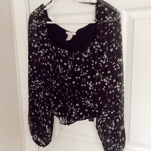 Button up cropped top w/ puff sleeves